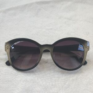 Chic Black Gradient Sunglasses
